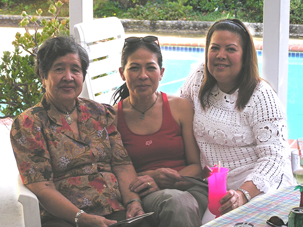 06 Mom Belle & Crystal